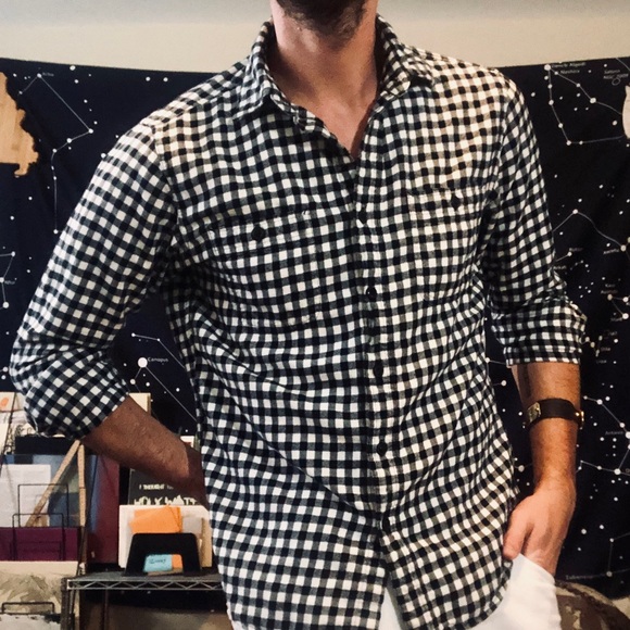 Uniqlo Other - Black & White Checkered UNIQLO Button Down Shirt